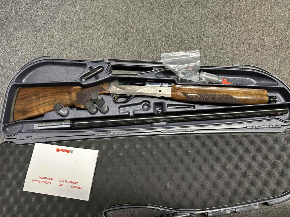Benelli Legacy 12 Gauge W/ Original Case Like New-img-1