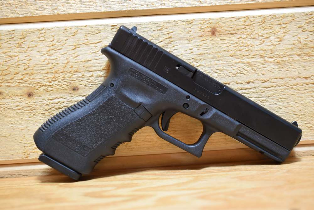 Glock Model 22 40S&W / 9MM caliber combo package 7 magazines LNIB-img-1