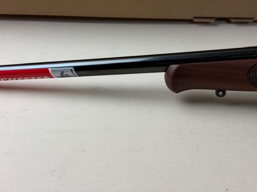 Winchester M70   Featherweight 22-250 Rem 22" NIB-img-24