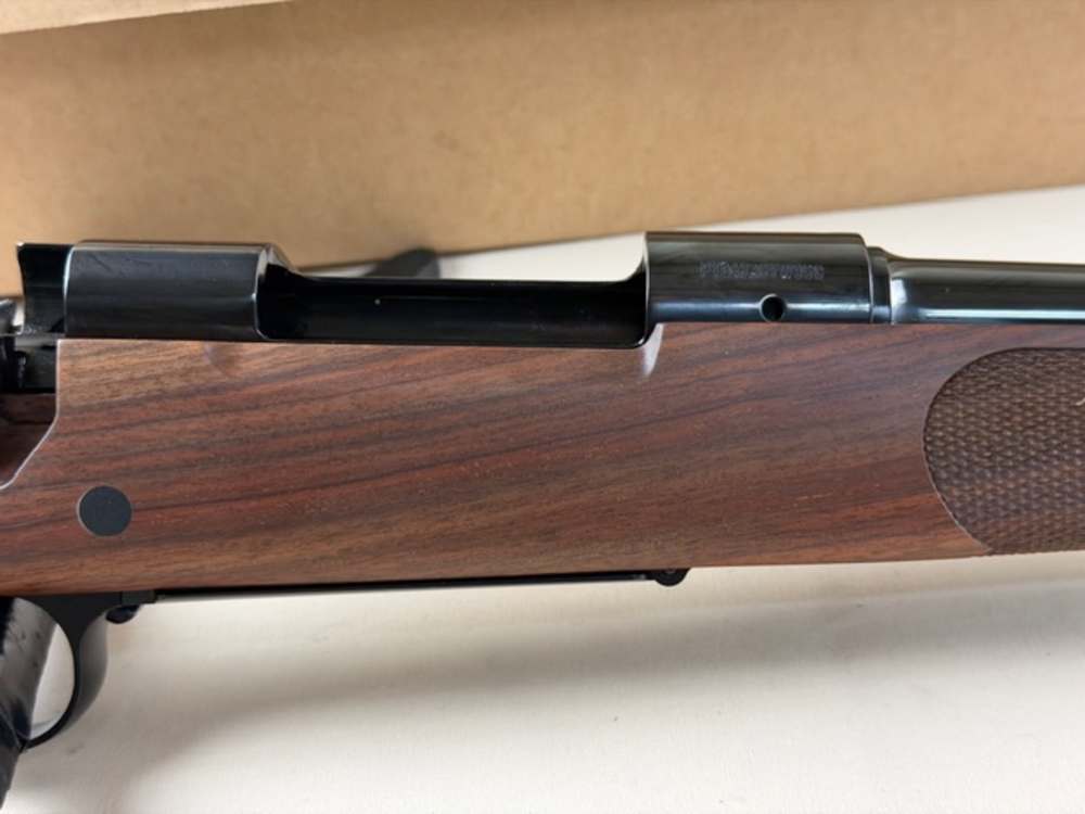Winchester M70   Featherweight 22-250 Rem 22" NIB-img-14