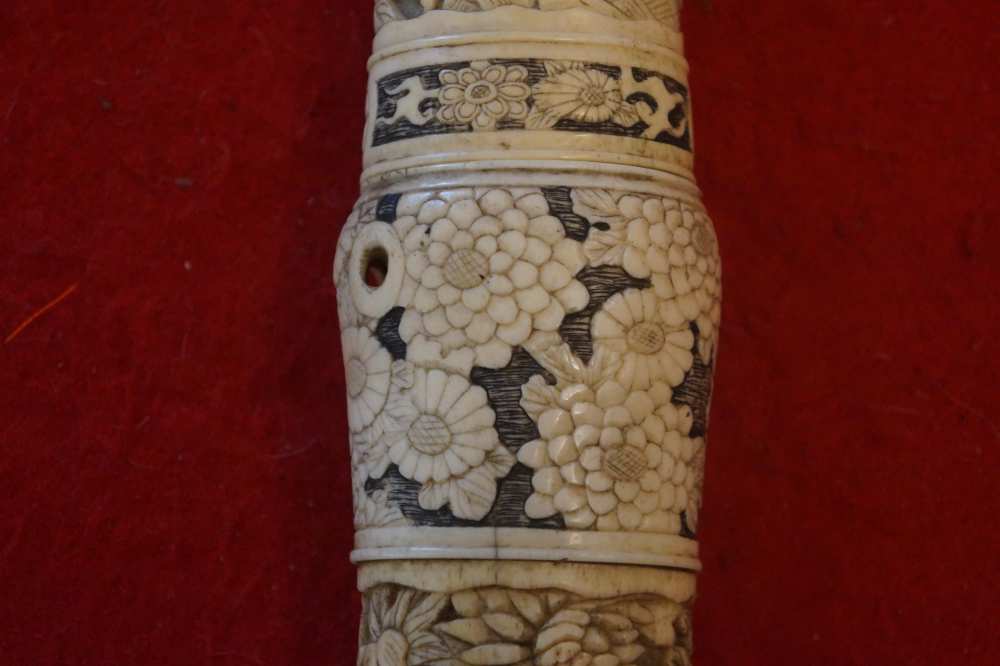 Antique Japanese Meiji Period Carved Bone Tanto-img-11