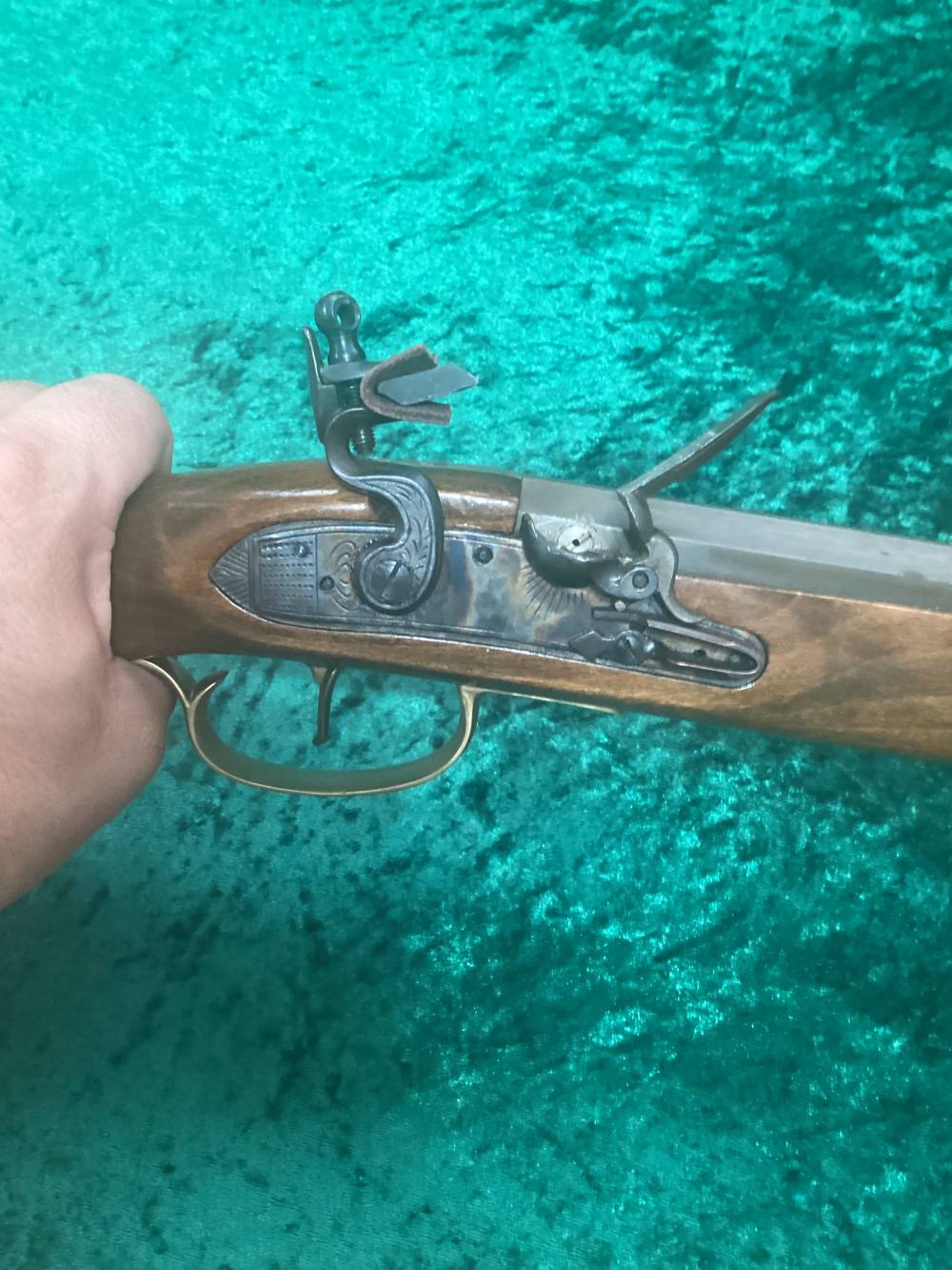 CVA Jukar 45 caliber Kentucky Flintlock Muzzleloader Rifle-img-12