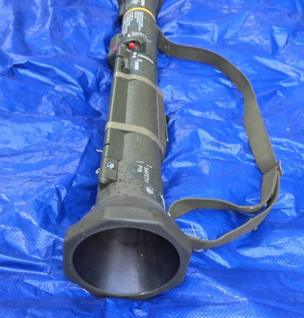 Authentic Inert AT4 Anti-Tank Launcher – Display/Collector Grade-img-2