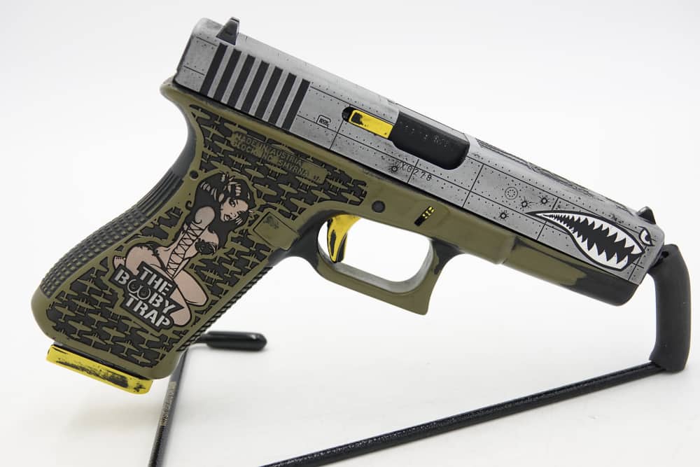Custom Engraved and Cerakoted BOOBY TRAP Glock 17 GEN2 9mm-img-8