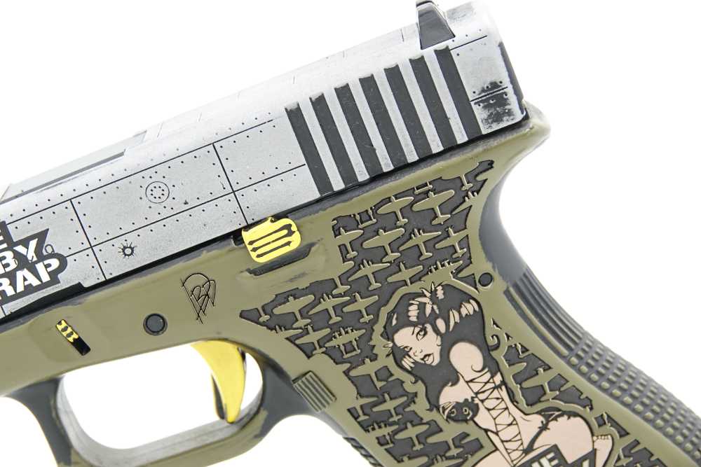 Custom Engraved and Cerakoted BOOBY TRAP Glock 17 GEN2 9mm-img-4