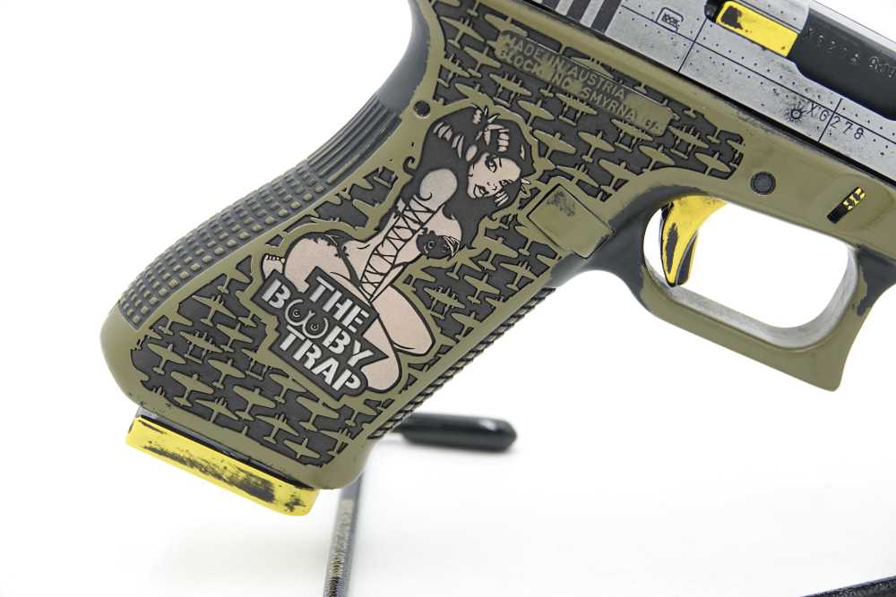 Custom Engraved and Cerakoted BOOBY TRAP Glock 17 GEN2 9mm-img-11