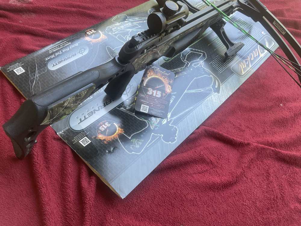 Barnett Jackal Crossbow & 30mm Barnett Red/Green Dot New in Box-img-3