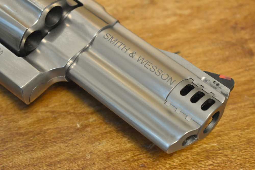 Smith & Wesson Model 500 S&W Magnum 4" Stainless Revolver-img-9