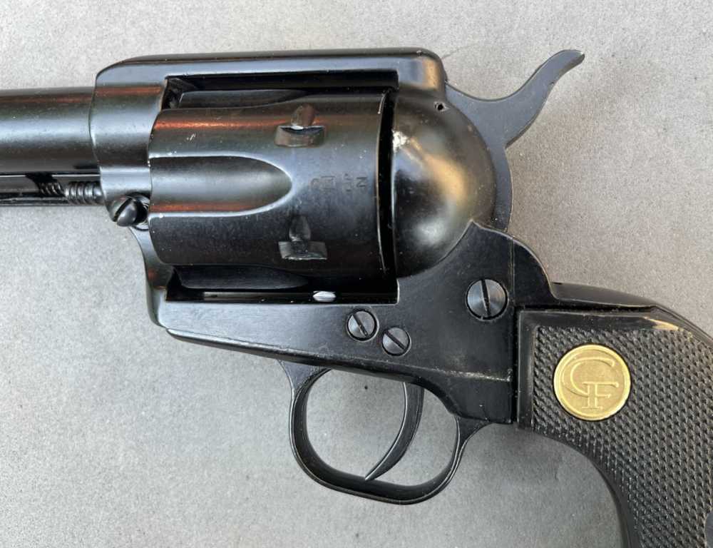 Chiappa 1873 1873-22 Single Action revolver w/2 cylinders and holster -img-12