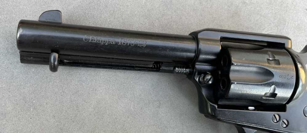 Chiappa 1873 1873-22 Single Action revolver w/2 cylinders and holster -img-13
