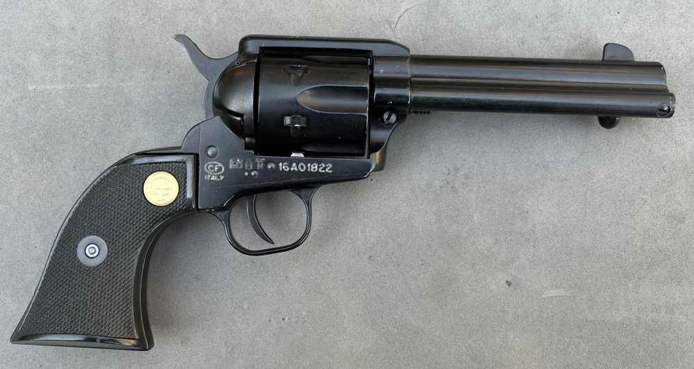 Chiappa 1873 1873-22 Single Action revolver w/2 cylinders and holster -img-1