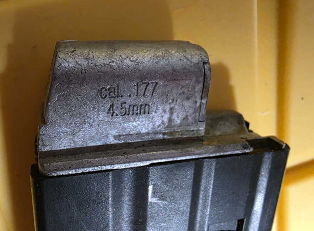 Crossman DPMS/Bushmaster AR-15 air rifle magazine, Caliber .177-img-4