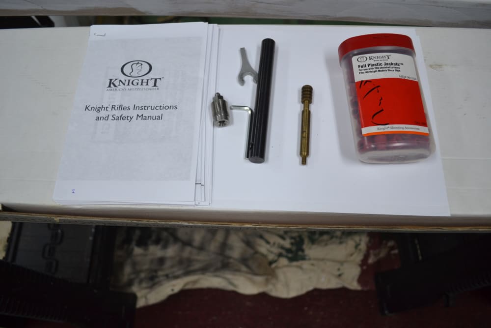 Knights 50 cal DISC Extreme muzzle loading rifle blued 24" barrel-img-12