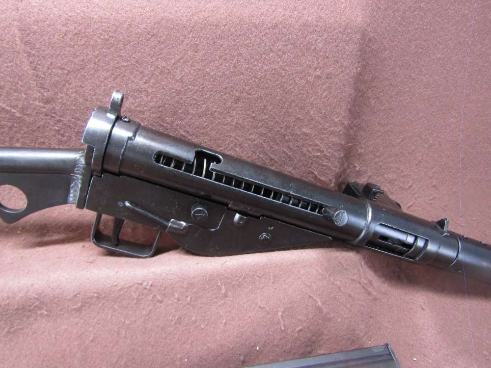 Denix Movie Prop Non-Firing Sten MK II Rifle with Magazine-img-2