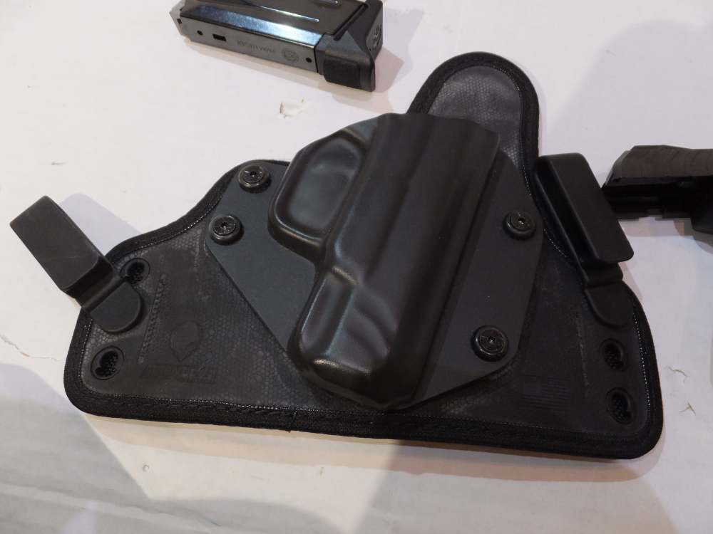 Ruger Security-9 Pistol Excellent w/ 2 Mags-img-24