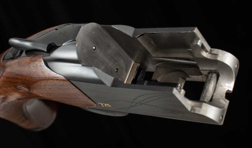 Browning Citori 725 12ga – 2024, 30” BARREL, SCREW-INS, BOXED, BLACK-img-21