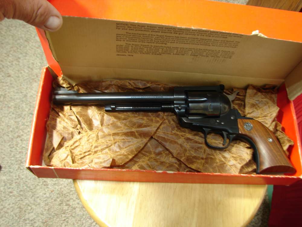 RUGER BLACKHAWK OLD MODEL 3 SCREW IN .30 CARBINE ALL ORIGINAL SCARACE-img-1