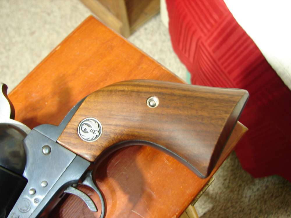 RUGER BLACKHAWK OLD MODEL 3 SCREW IN .30 CARBINE ALL ORIGINAL SCARACE-img-19