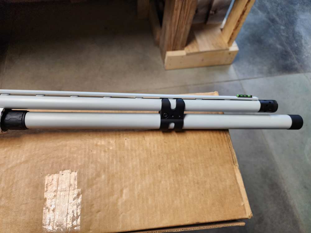 PICS! NEW MOSSBERG SEMI-AUTO 940 PRO WATERFOWL 12 GA 28" VIPER SNOW CAMO 3"-img-9