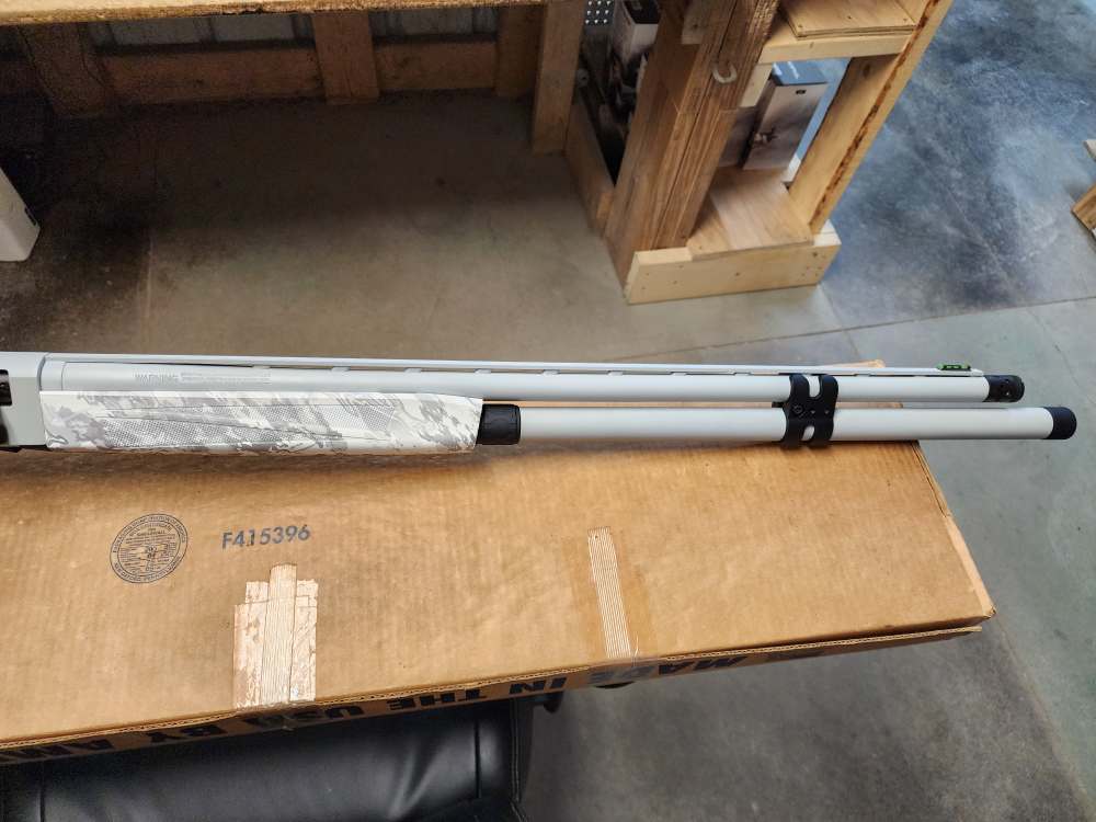 PICS! NEW MOSSBERG SEMI-AUTO 940 PRO WATERFOWL 12 GA 28" VIPER SNOW CAMO 3"-img-7