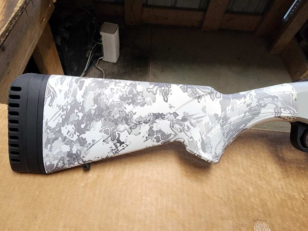 PICS! NEW MOSSBERG SEMI-AUTO 940 PRO WATERFOWL 12 GA 28" VIPER SNOW CAMO 3"-img-3