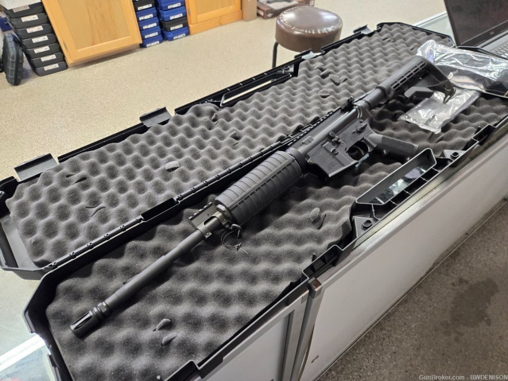 Windham Weaponry WW-15 SRC 5.56 16" 30+1 Black R16M4FTT-img-1