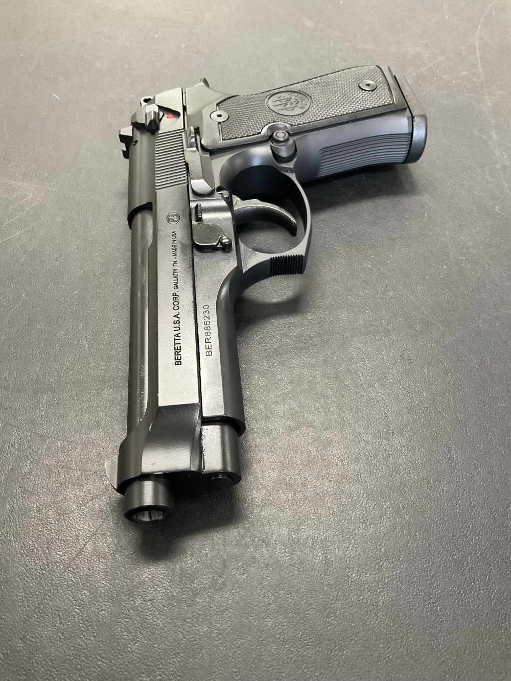 Beretta 92FS 9mm-img-1
