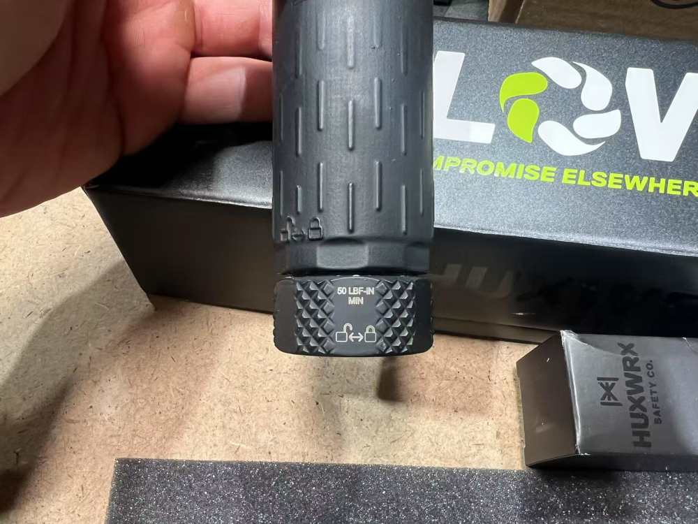 HUXWRX Flow 556K L ( Locking Collar ) 5.56mm Suppressor w/ Flash Hider-img-4