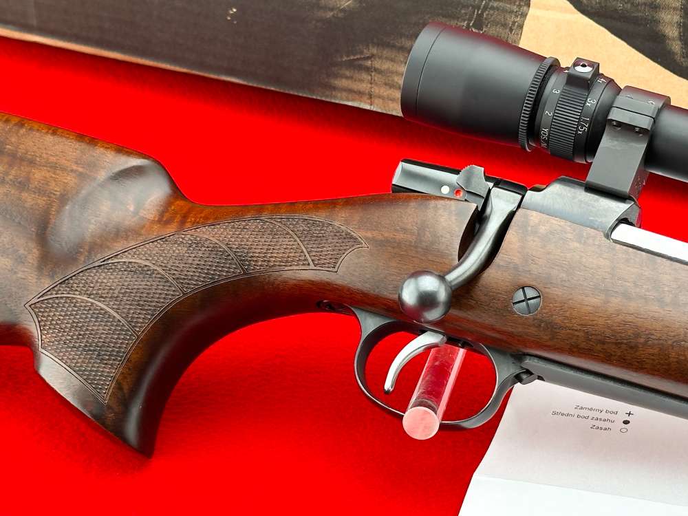 MINT CZ 550 FS Medium 9.3x62 Mauser 21" w/ Leupold Scope & Original Box-img-24