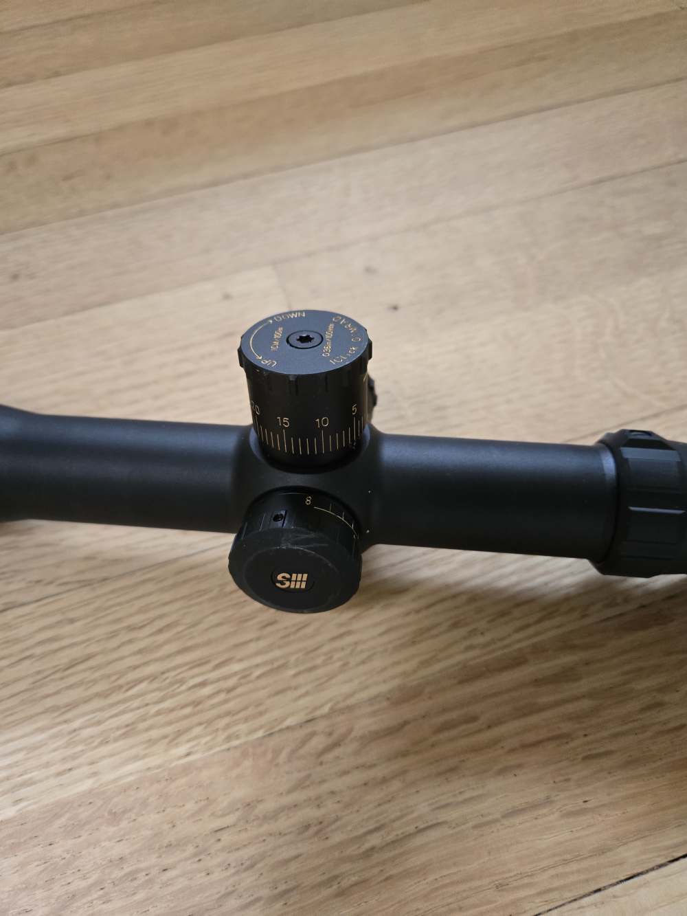 Sightron SIIISS rifle scope 3.5-10x44 ........30mm tube-img-1