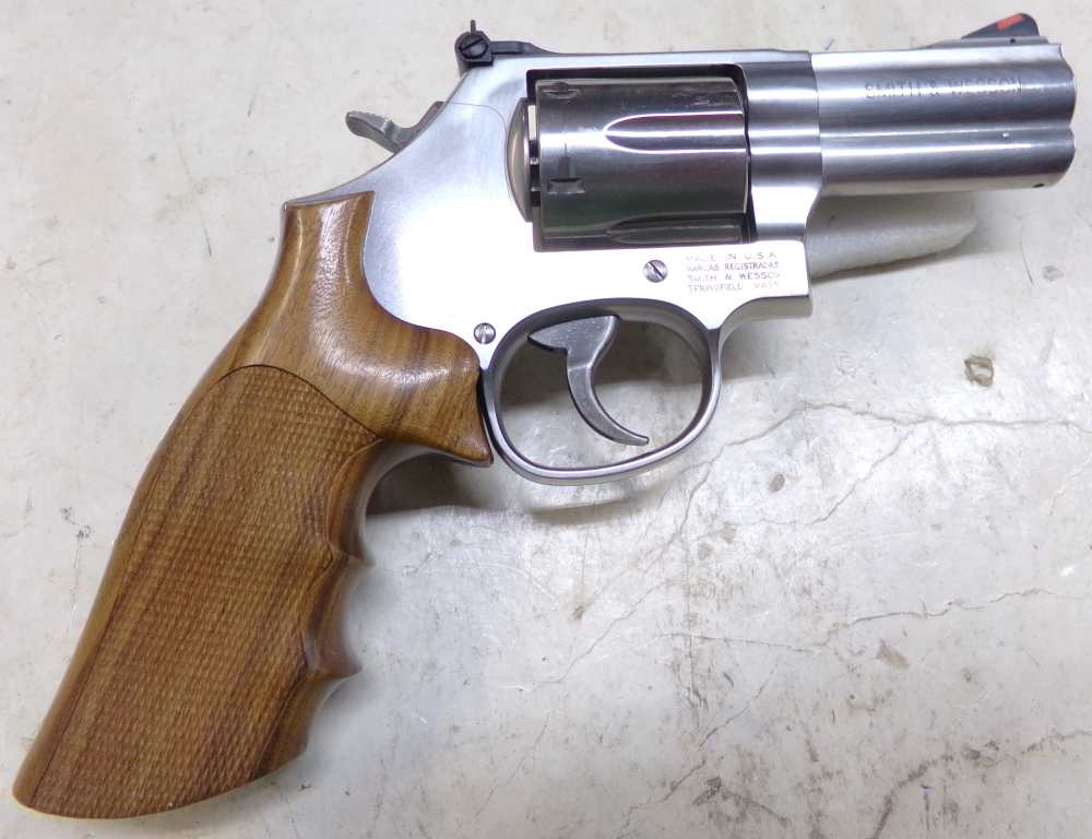 Used Smith & Wesson 686-6 Revolver in .38 Spl. +P with original box-img-3
