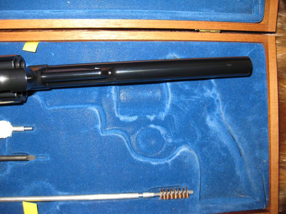 S & W model 29-2 with case & tools .44mag 8 3/8" barrel pristine !-img-11