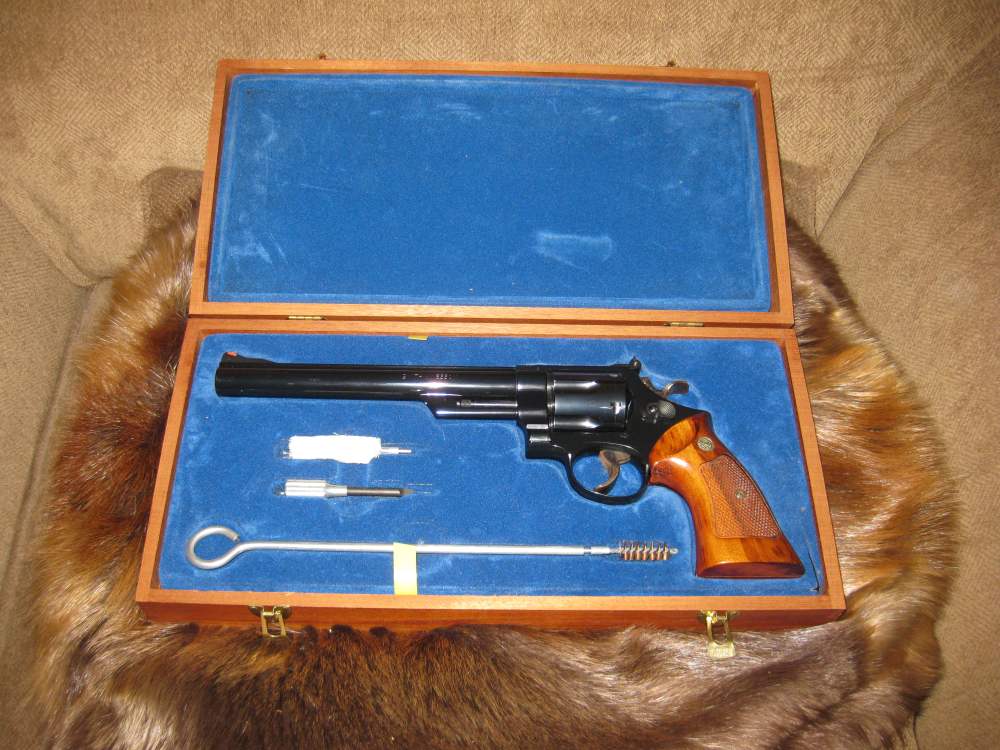 S & W model 29-2 with case & tools .44mag 8 3/8" barrel pristine !-img-2