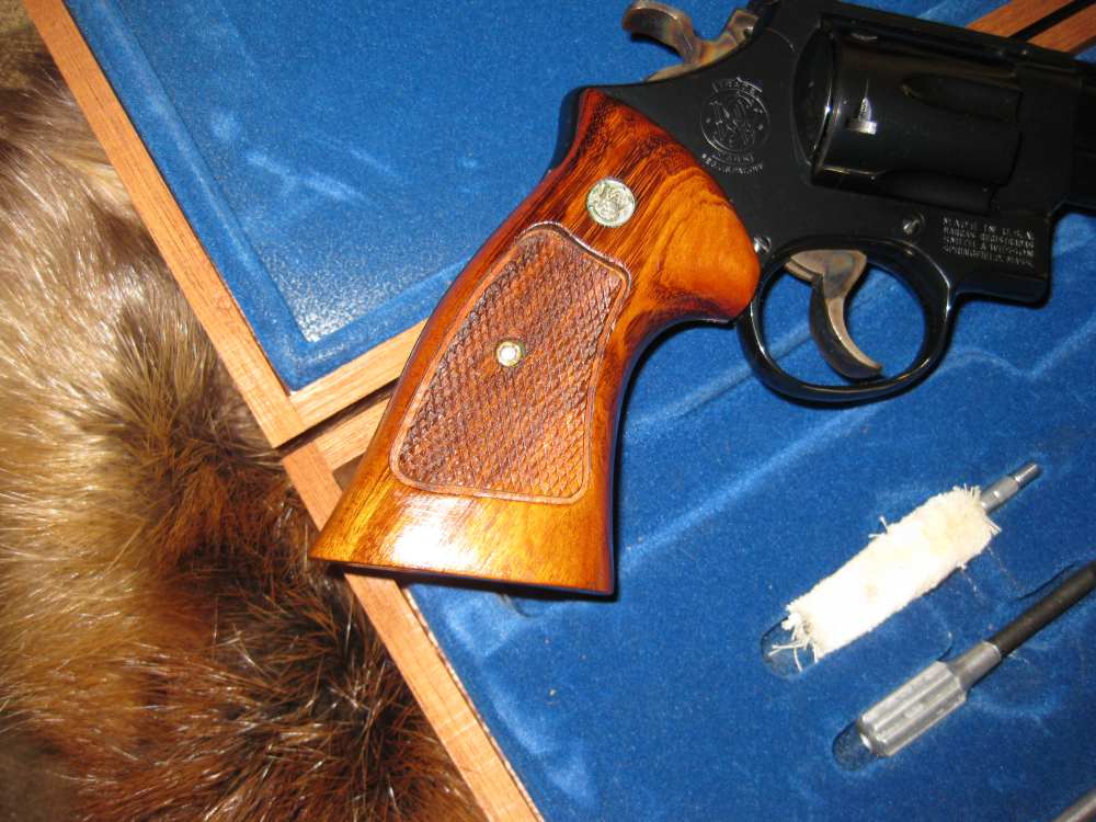 S & W model 29-2 with case & tools .44mag 8 3/8" barrel pristine !-img-8
