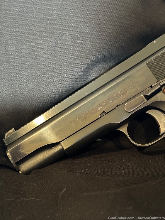 Colt Govt 1911 .45-img-1