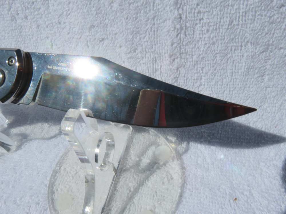 Classic Gents White Pearl Handle SS. Switchblade with a Safety. Nice!-img-19