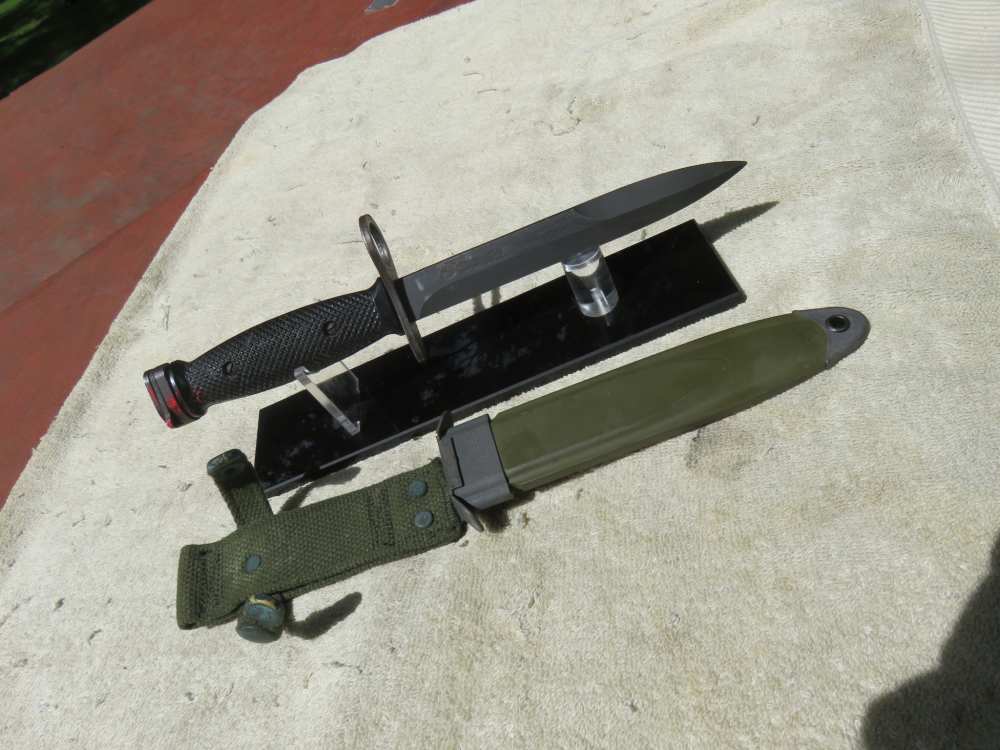 COLT M16 Vietnam Era M7 Factory Bayonet W/Scabbord all Original-img-0