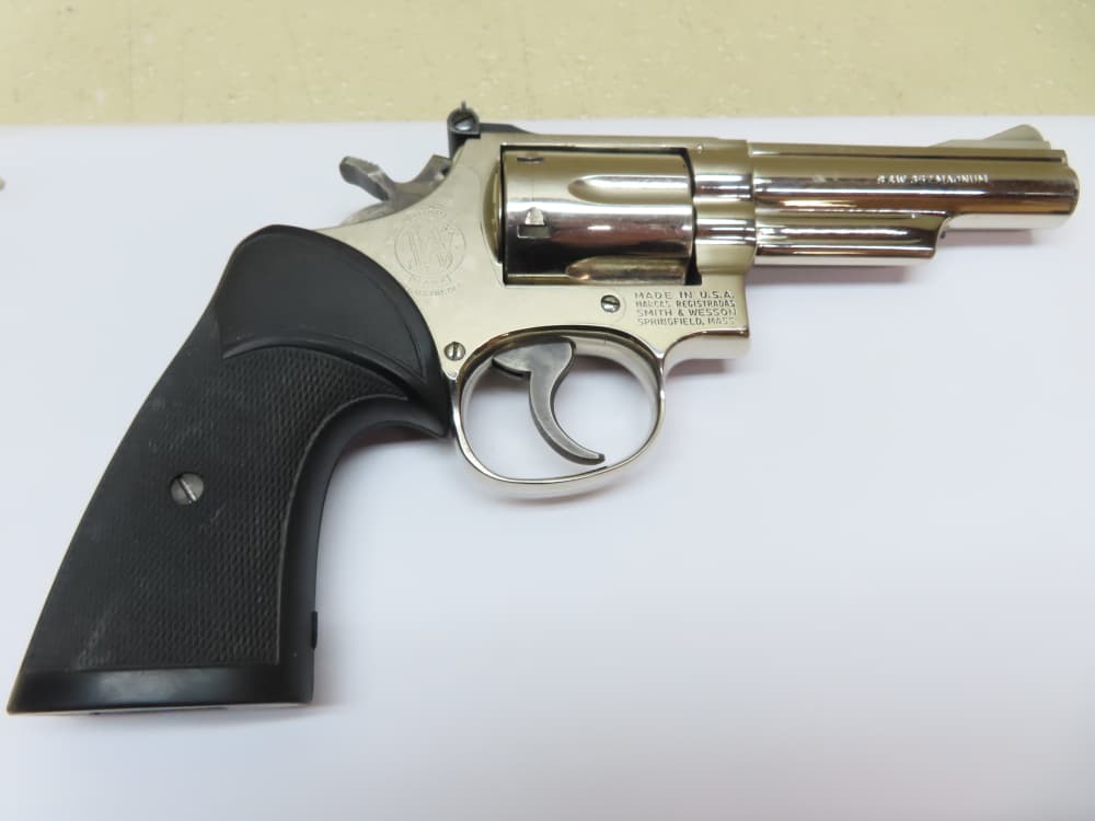 Smith & Wesson NICKEL Model 19-3 .357 Magnum 4" Barrel  NICE -img-0