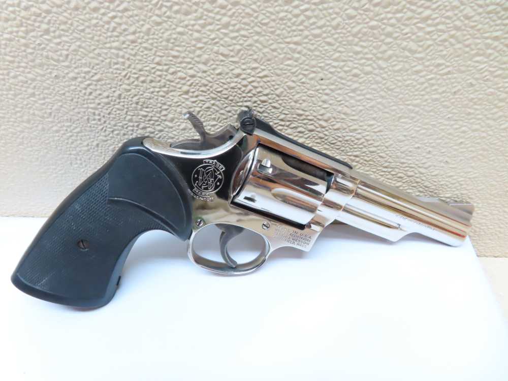 Smith & Wesson NICKEL Model 19-3 .357 Magnum 4" Barrel  NICE -img-1