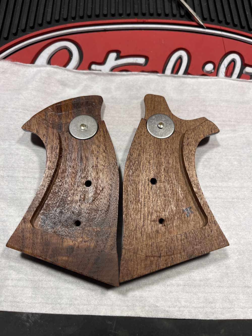 Factory Smith & Wesson "K" Frame square bottom wood grips silver medallion-img-1