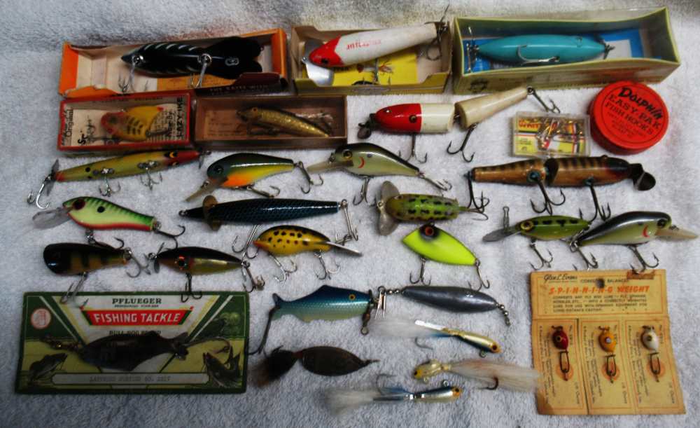 Knickerbocker Case Co. Top Grain Cowhide With Key & Lures-img-6