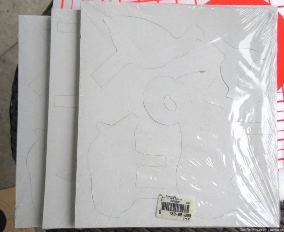 25 PACK MIDWAY SILHOUETTE TARGETS 10 X 9  CHICKENS, TURKEYS, PIGS, RAMS -img-0