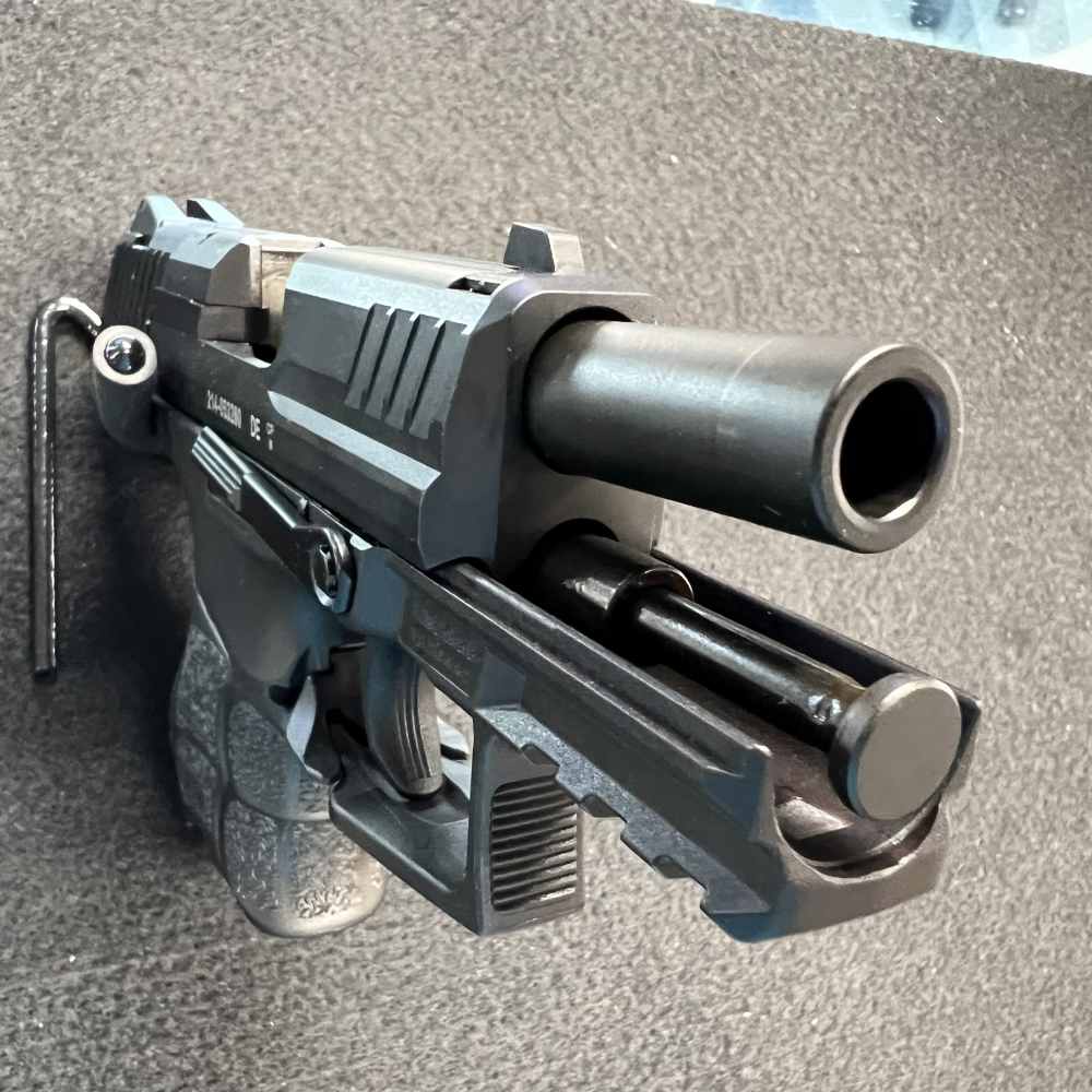 H&K P30SK-V3 9mm 10-13 Round Mags New W/Case & Extras! -img-24
