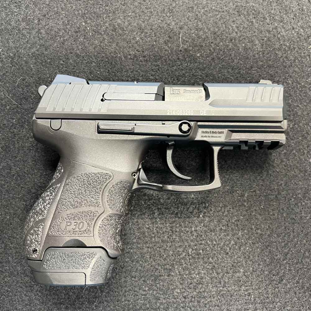H&K P30SK-V3 9mm 10-13 Round Mags New W/Case & Extras! -img-7