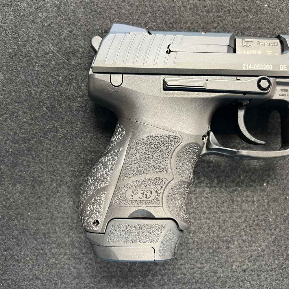 H&K P30SK-V3 9mm 10-13 Round Mags New W/Case & Extras! -img-8