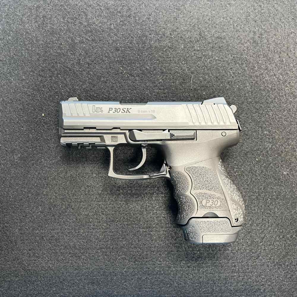 H&K P30SK-V3 9mm 10-13 Round Mags New W/Case & Extras! -img-0