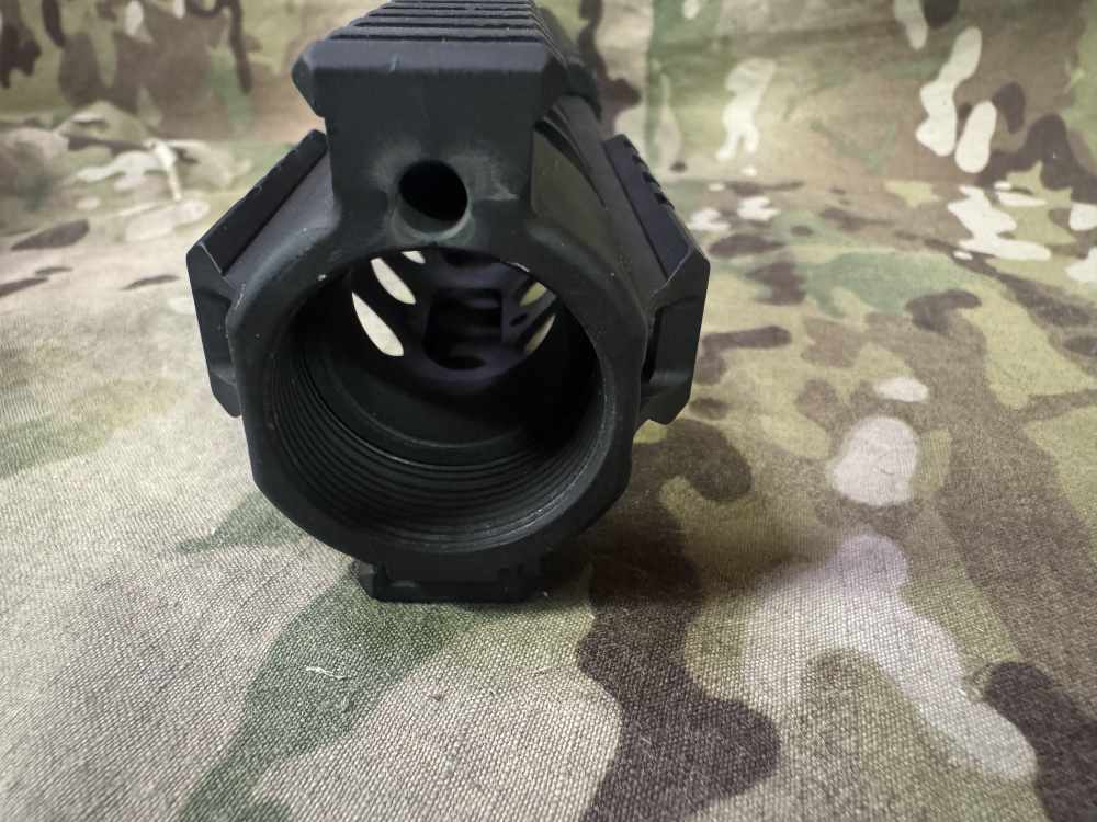 Knights Armament URX 3.1 13.5" Rail W/Rail Panels and Manual -img-6