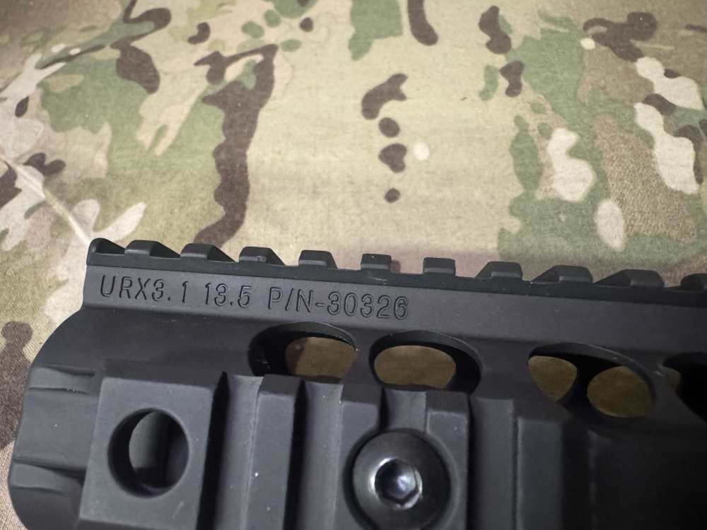 Knights Armament URX 3.1 13.5" Rail W/Rail Panels and Manual -img-0