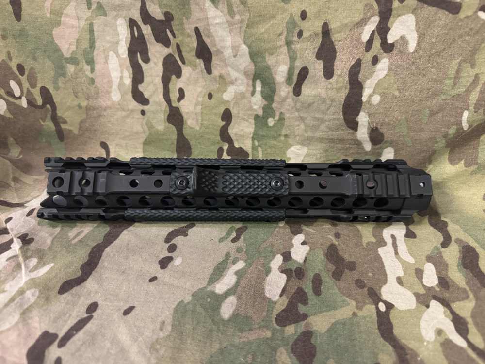 Knights Armament URX 3.1 13.5" Rail W/Rail Panels and Manual -img-2