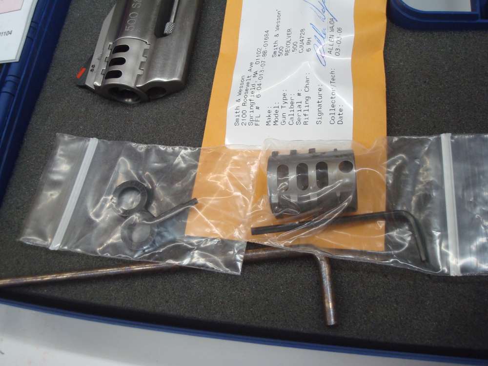Smith & Wesson Model: 500 Revolver 4 Inch - One Owner - Never Used-img-2